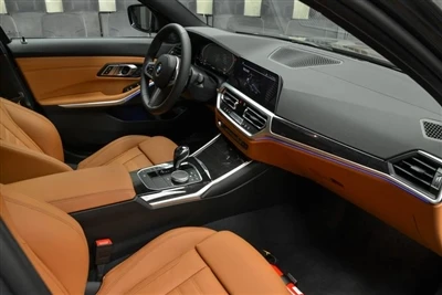 Η BMW παρουσίασε μια νέα τροποποιημένη έκδοση της BMW 330i.