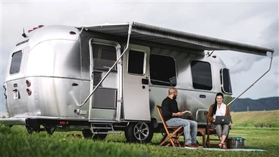 Volkswagen   Vans   Συνέχεια   Έως   Προσέλκυση   Van   Λάτρεις
